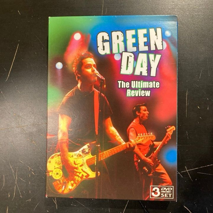 Green Day - The Ultimate Review 3DVD (VG+-M-/VG+) -dokumentti- (ei suomenkielistä tekstitystä)